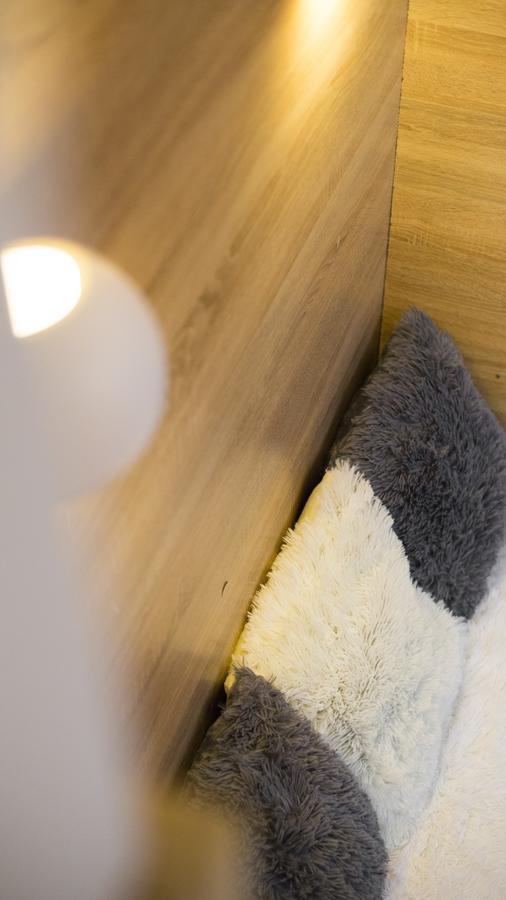 Smart Apartment On Filatova ลวีฟ ภายนอก รูปภาพ
